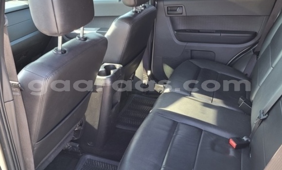 Acheter Occasion Voiture Ford Escape Beige à Dakar, Dakar Acheter Occasion Voiture Ford Escape Beige à Dakar, Dakar