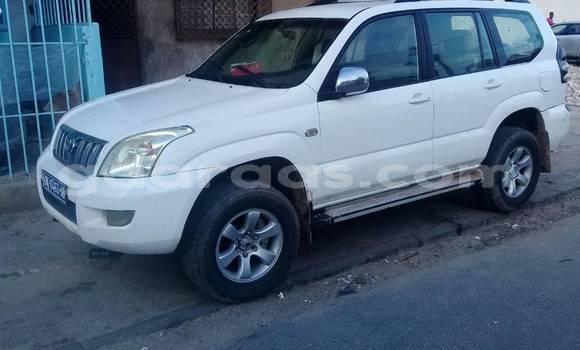 Buy Used Toyota Prado White Car in Dakar in Dakar Buy Used Toyota Prado White Car in Dakar in Dakar