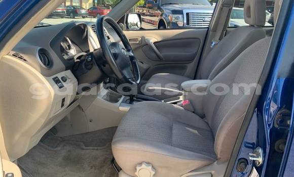 Acheter Occasion Voiture Toyota RAV4 Bleu à Bambey, Diourbel Acheter Occasion Voiture Toyota RAV4 Bleu à Bambey, Diourbel