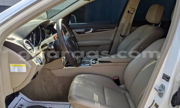 Acheter Occasion Voiture Mercedes‒Benz C–Class Blanc à Thiès, Région de Thiès Acheter Occasion Voiture Mercedes‒Benz C–Class Blanc à Thiès, Région de Thiès