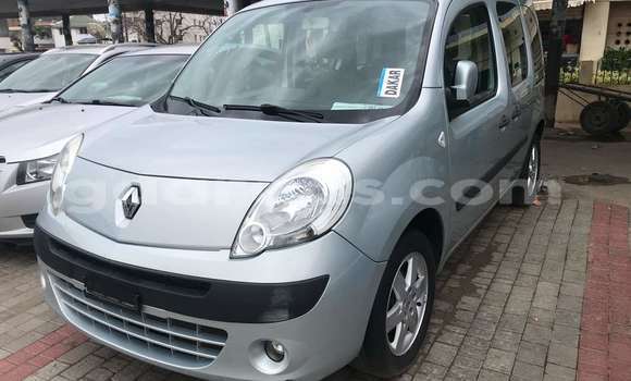 Buy Used Renault Duster Silver Car in Dakar in Dakar Buy Used Renault Duster Silver Car in Dakar in Dakar