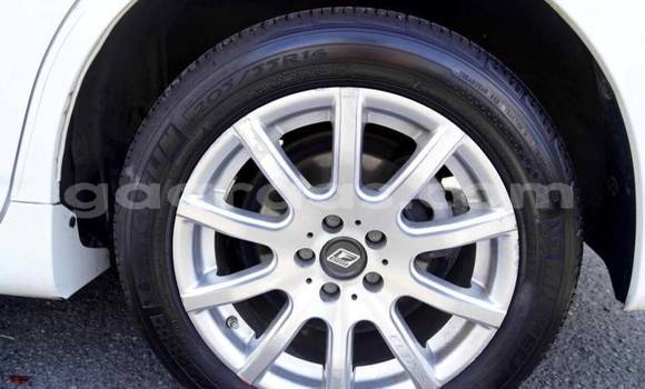 Acheter Occasion Voiture Toyota Matrix Blanc à Thiès, Région de Thiès Acheter Occasion Voiture Toyota Matrix Blanc à Thiès, Région de Thiès