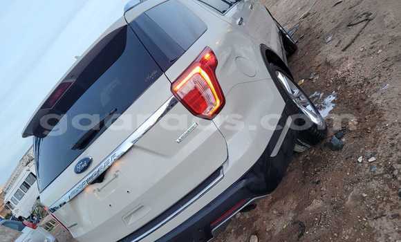 Buy Import Ford Explorer White Car in Dakar in Dakar Buy Import Ford Explorer White Car in Dakar in Dakar