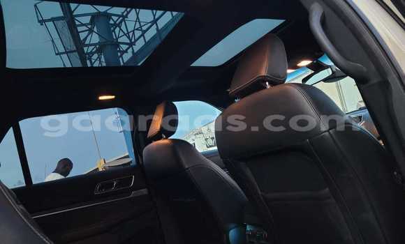 Buy Import Ford Explorer White Car in Dakar in Dakar Buy Import Ford Explorer White Car in Dakar in Dakar