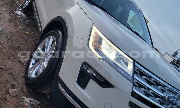Buy Import Ford Explorer White Car in Dakar in Dakar Buy Import Ford Explorer White Car in Dakar in Dakar