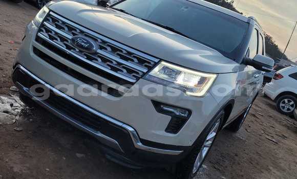 Buy Import Ford Explorer White Car in Dakar in Dakar Buy Import Ford Explorer White Car in Dakar in Dakar