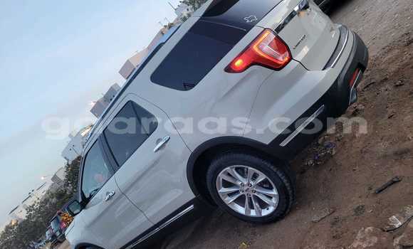 Buy Import Ford Explorer White Car in Dakar in Dakar Buy Import Ford Explorer White Car in Dakar in Dakar