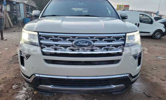 Buy Import Ford Explorer White Car in Dakar in Dakar Buy Import Ford Explorer White Car in Dakar in Dakar