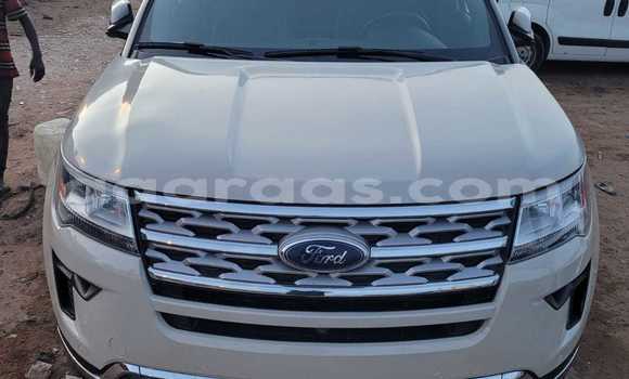 Buy Import Ford Explorer White Car in Dakar in Dakar Buy Import Ford Explorer White Car in Dakar in Dakar