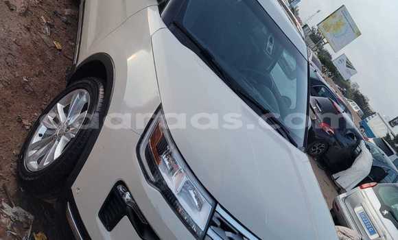 Buy Import Ford Explorer White Car in Dakar in Dakar Buy Import Ford Explorer White Car in Dakar in Dakar