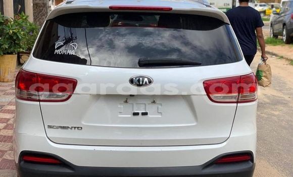 Acheter Occasion Voiture Kia Sorento Blanc à Dakar, Dakar Acheter Occasion Voiture Kia Sorento Blanc à Dakar, Dakar