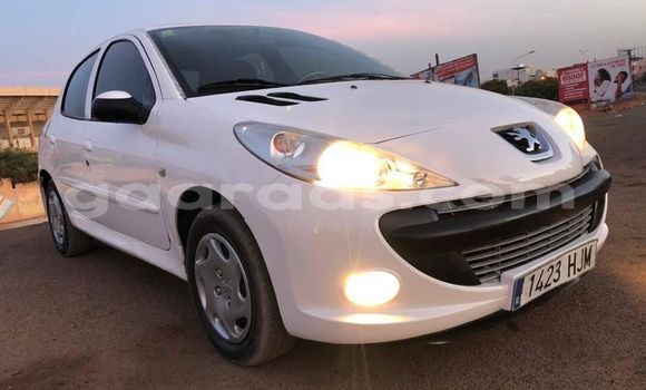 Acheter Occasion Voiture Peugeot 206 Blanc à Dakar, Dakar Acheter Occasion Voiture Peugeot 206 Blanc à Dakar, Dakar