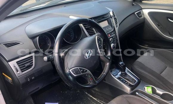 Acheter Occasion Voiture Hyundai Elantra Gris à Dakar, Dakar Acheter Occasion Voiture Hyundai Elantra Gris à Dakar, Dakar