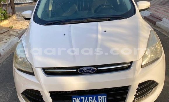 Buy Used Ford Escape White Car in Dakar in Dakar