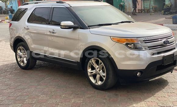 Acheter Occasion Voiture Ford Explorer Gris à Dakar, Dakar Acheter Occasion Voiture Ford Explorer Gris à Dakar, Dakar