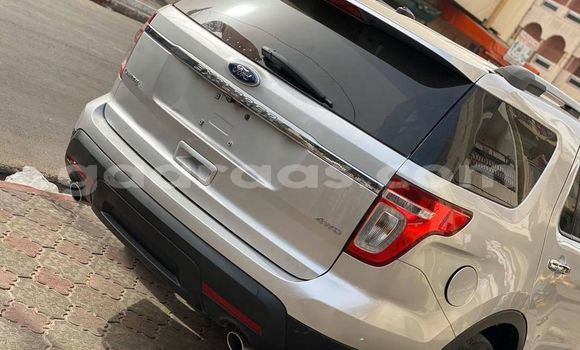 Acheter Occasion Voiture Ford Explorer Gris à Dakar, Dakar Acheter Occasion Voiture Ford Explorer Gris à Dakar, Dakar