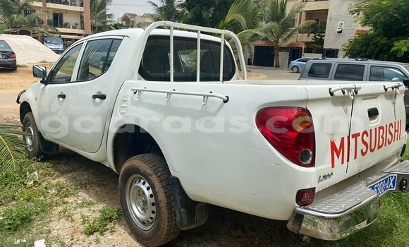 Buy Used Mitsubishi L200 White Car in Dakar in Dakar Buy Used Mitsubishi L200 White Car in Dakar in Dakar