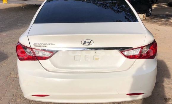 Acheter Occasion Voiture Hyundai Sonata Blanc à Dakar, Dakar Acheter Occasion Voiture Hyundai Sonata Blanc à Dakar, Dakar