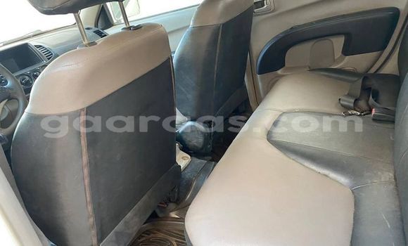 Acheter Occasion Voiture Mitsubishi L200 Blanc à Dakar, Dakar Acheter Occasion Voiture Mitsubishi L200 Blanc à Dakar, Dakar