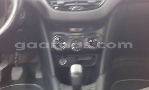 Acheter Occasion Voiture Peugeot 208 Blanc à Dakar, Dakar Acheter Occasion Voiture Peugeot 208 Blanc à Dakar, Dakar