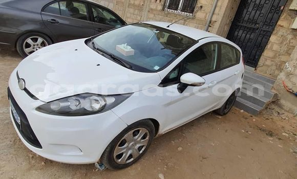 Acheter Occasion Voiture Ford Fiesta Blanc à Dakar, Dakar
