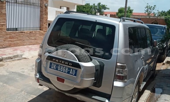 Buy Used Mitsubishi Pajero Silver Car in Dakar in Dakar Buy Used Mitsubishi Pajero Silver Car in Dakar in Dakar