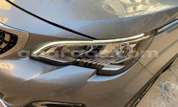 Acheter Import Voiture Peugeot 3008 Gris à Dakar, Dakar Acheter Import Voiture Peugeot 3008 Gris à Dakar, Dakar