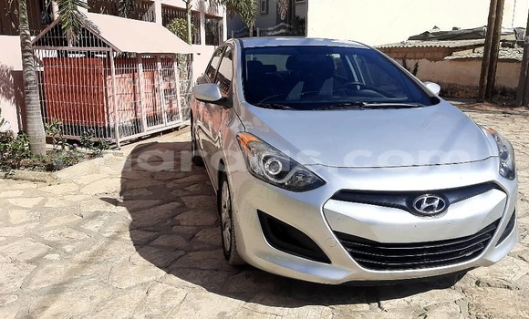 Dieundeu Beess Hyundai Elantra Beige Auto in Dakar in Dakar Dieundeu Beess Hyundai Elantra Beige Auto in Dakar in Dakar