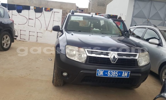 Buy Used Renault Duster Blue Car in Dakar in Dakar