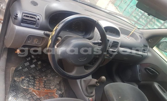 Dieundeu Occasion Renault Clio Silver Auto in Dakar in Dakar Dieundeu Occasion Renault Clio Silver Auto in Dakar in Dakar