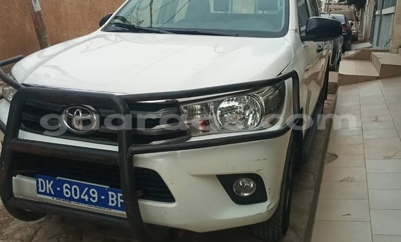 Acheter Occasion Voiture Toyota Hilux Blanc à Bakel, Tambacounda Acheter Occasion Voiture Toyota Hilux Blanc à Bakel, Tambacounda