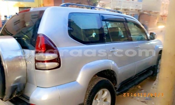 Acheter Occasion Voiture Toyota Land Cruiser Prado Gris à Bakel, Tambacounda Acheter Occasion Voiture Toyota Land Cruiser Prado Gris à Bakel, Tambacounda