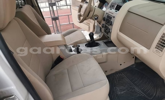 Acheter Occasion Voiture Ford Escape Blanc à Bakel, Tambacounda Acheter Occasion Voiture Ford Escape Blanc à Bakel, Tambacounda