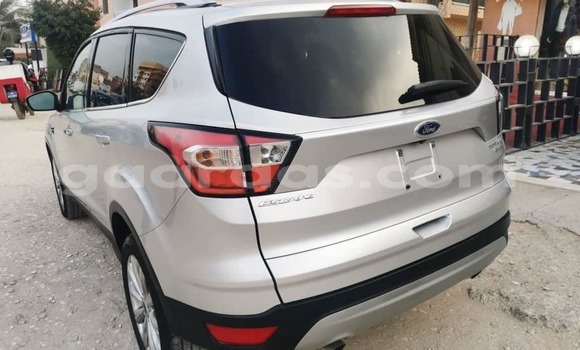 Acheter Occasion Voiture Ford Escape Noir à Bakel, Tambacounda Acheter Occasion Voiture Ford Escape Noir à Bakel, Tambacounda