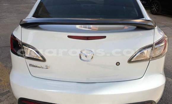 Dieundeu Occasion Mazda 3 White Auto in Dakar in Dakar Dieundeu Occasion Mazda 3 White Auto in Dakar in Dakar