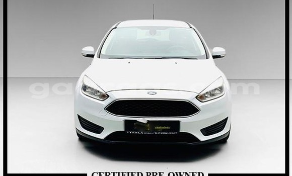 Dieundeu Imported Ford Focus RS White Auto in Dakar in Dakar