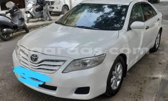 Dieundeu Occasion Toyota Camry White Auto in Dakar in Dakar Dieundeu Occasion Toyota Camry White Auto in Dakar in Dakar