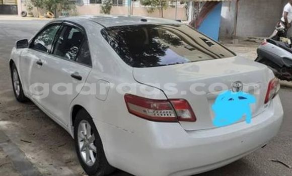 Dieundeu Occasion Toyota Camry White Auto in Dakar in Dakar Dieundeu Occasion Toyota Camry White Auto in Dakar in Dakar