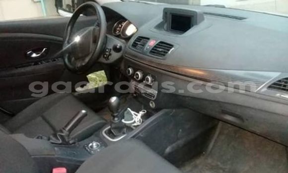 Buy Used Renault Megane Silver Car in Dakar in Dakar Buy Used Renault Megane Silver Car in Dakar in Dakar