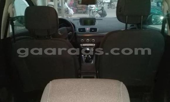 Buy Used Renault Megane Silver Car in Dakar in Dakar Buy Used Renault Megane Silver Car in Dakar in Dakar