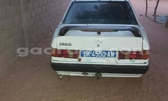 Dieundeu Occasion Mercedes‒Benz 190–Series White Auto in Dakar in Dakar Dieundeu Occasion Mercedes‒Benz 190–Series White Auto in Dakar in Dakar