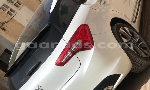 Buy Import Citroen DS5 White Car in Dakar in Dakar Buy Import Citroen DS5 White Car in Dakar in Dakar