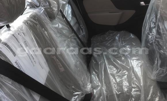 Buy Used Renault Symbol White Car in Dakar in Dakar Buy Used Renault Symbol White Car in Dakar in Dakar