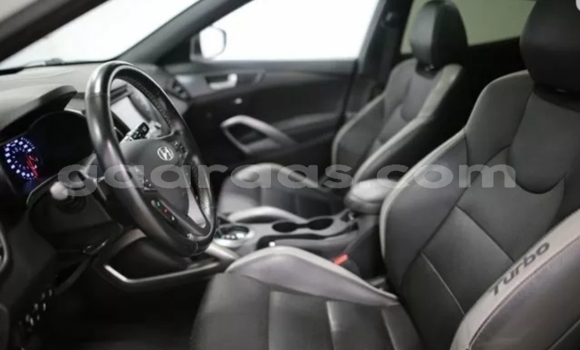 Acheter Occasion Voiture Hyundai Veloster Blanc à Dakar, Dakar Acheter Occasion Voiture Hyundai Veloster Blanc à Dakar, Dakar