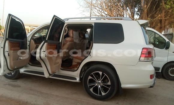 Buy Import Toyota Prado White Car in Dakar in Dakar Buy Import Toyota Prado White Car in Dakar in Dakar