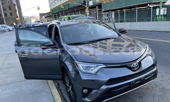 Dieundeu Occasion Toyota RAV4 Silver Auto in Dakar in Dakar Dieundeu Occasion Toyota RAV4 Silver Auto in Dakar in Dakar