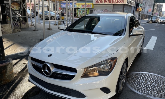 Dieundeu Occasion Mercedes-Benz C-Classe White Auto in Dakar in Dakar Dieundeu Occasion Mercedes-Benz C-Classe White Auto in Dakar in Dakar