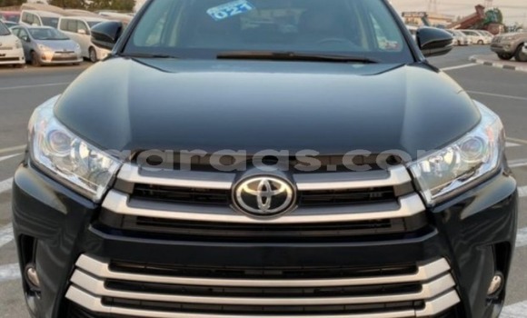 Acheter Occasion Voiture Toyota Highlander Noir à Dakar, Dakar Acheter Occasion Voiture Toyota Highlander Noir à Dakar, Dakar