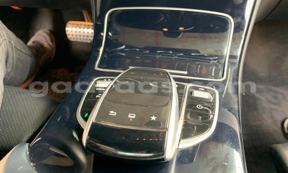 Buy Import Mercedes-Benz C-Classe White Car in Dakar in Dakar Buy Import Mercedes-Benz C-Classe White Car in Dakar in Dakar