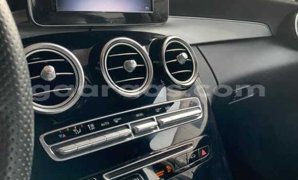 Buy Import Mercedes-Benz C-Classe White Car in Dakar in Dakar Buy Import Mercedes-Benz C-Classe White Car in Dakar in Dakar